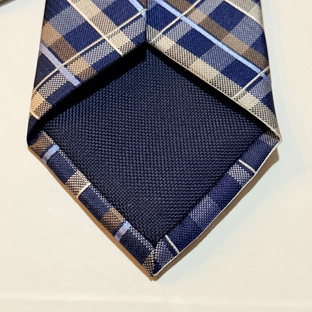 Michael Kors Necktie Navy Blue‎ Tan Plaid Silk Blend Classic Business Tie